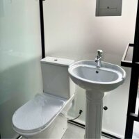 Mobile Duschkabine Dusche mit integrierter Toilette Waschbecken Duscharmatur 140 x 110 x 215 cm